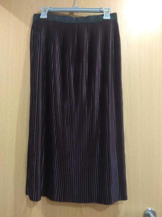 NOVA - Pleated Skirt Size L