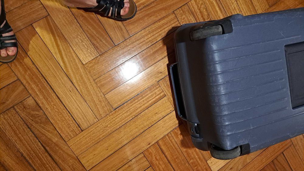 Conjunto de malas de viagem. O preço é das 3 peças.
