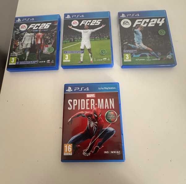 PS4 Slim 500GB + 2 Comandos Originais  + 4 Jogos (Inclui FC26)