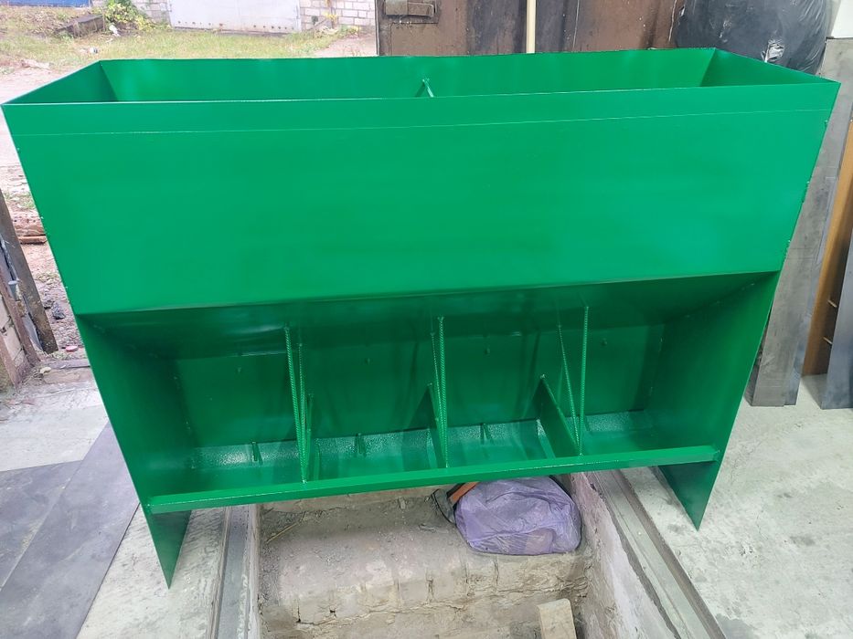 Кормушка бункер для поросят