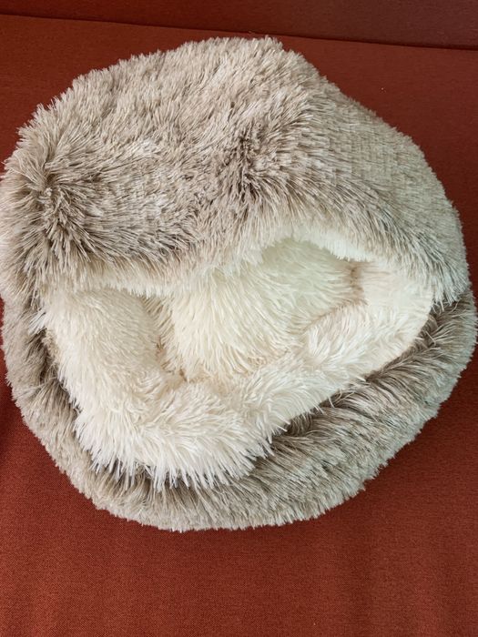 Продам плюшевую кровать для кошек