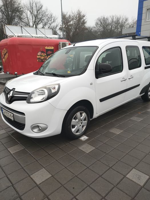 Продам своє авто Renault Kangoo 2015 року оригінальний пасажир 7 місць