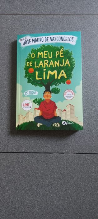 Livro " O meu pé de laranja lima "