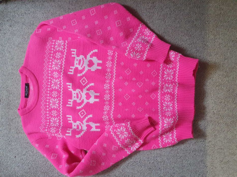 Różowy sweter świąteczny męski (damski?)