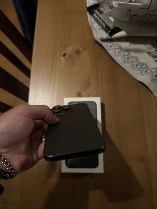 Iphone 15 pro max como novo