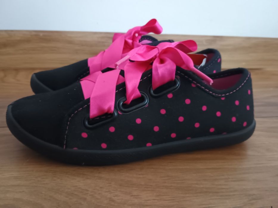 Nowe trampki MD 35 tenisówki czarne w różowe kropki