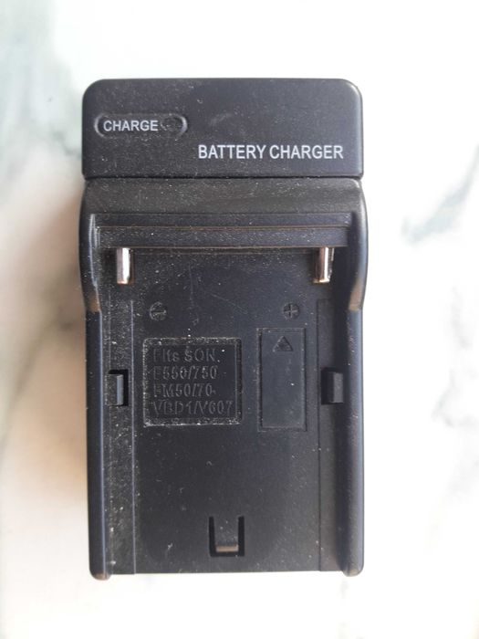 Зарядное устройство VW-AD1 аналог (VW-AD3, BC-VM50, AA-V67, AA-V68) для Panasonic