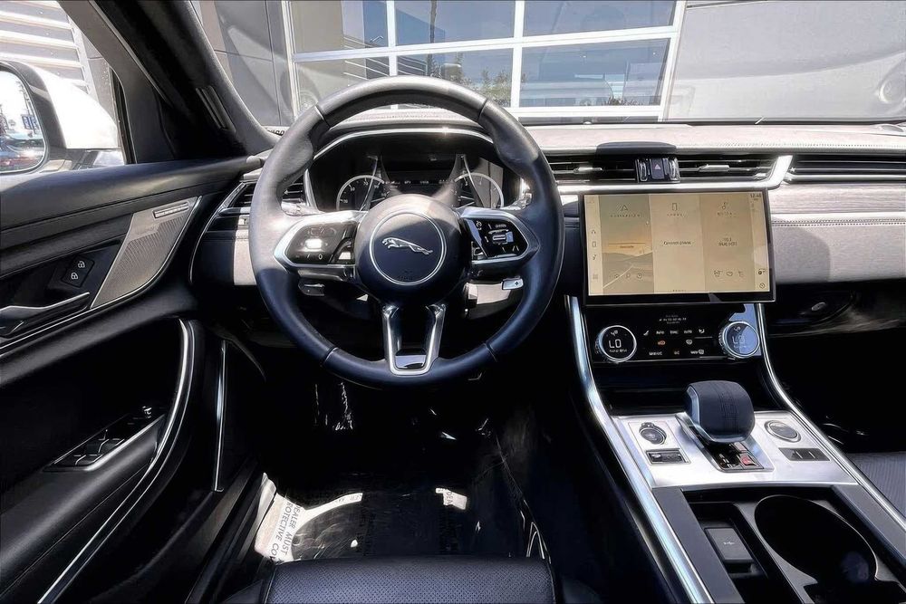Jaguar Xf      2022