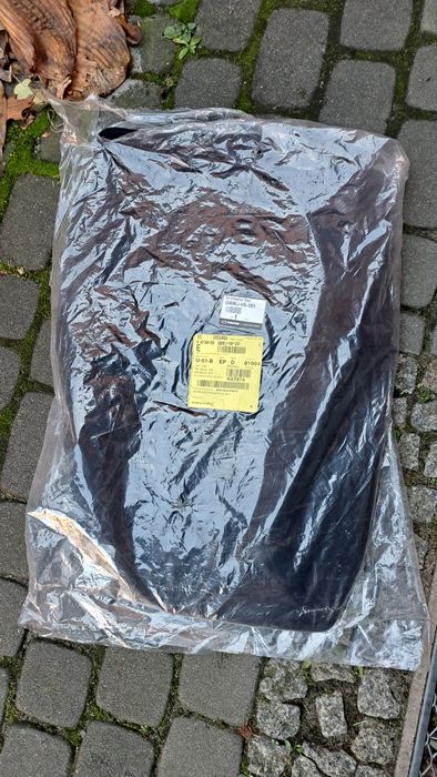 Oryginalne dywaniki welurowe Mazda 6