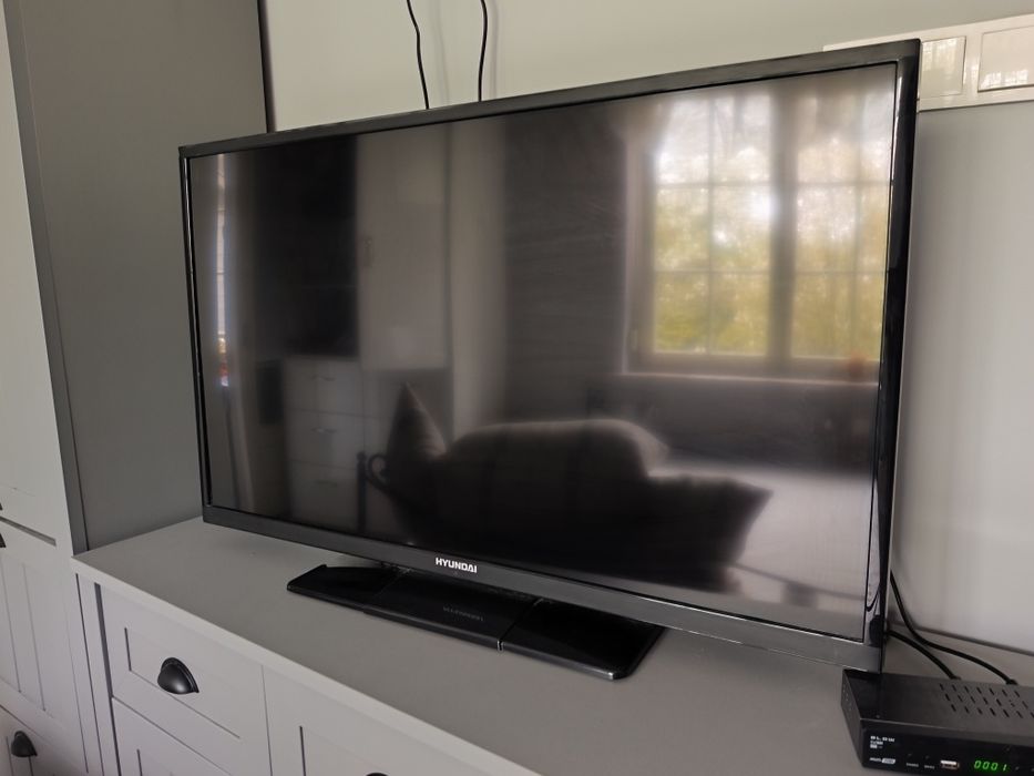 Telewizor 40Telewizor Hyundai 40” – do naprawy / na części

Sprzedam telewizor Hyundai 40 cali, model DLF40195MP4CR.

Telewizor się włącza, ale po chw