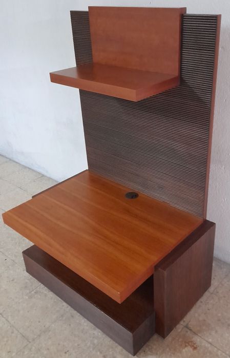 Móvel de apoio para TV