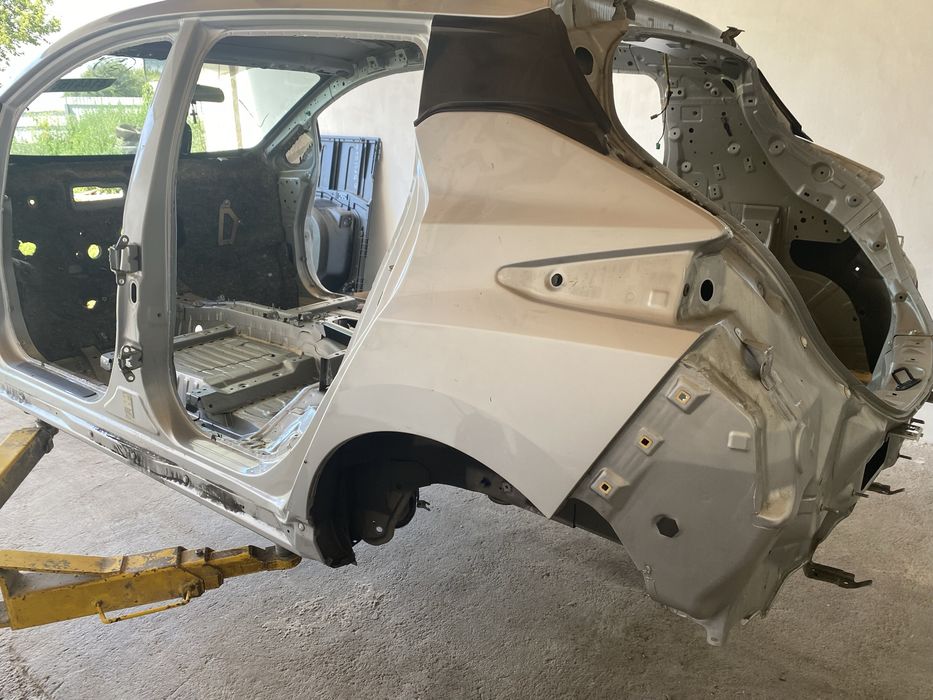 Четверть, кузов  Nissan Leaf 2 2017-2024 чвертка Ніссан ліф Ниссан лиф