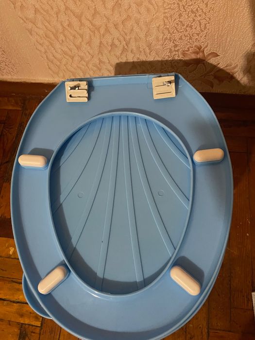 Кришка для унітазу