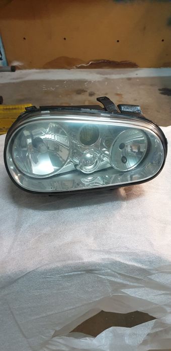 Conjunto faróis VW golf IV TDI