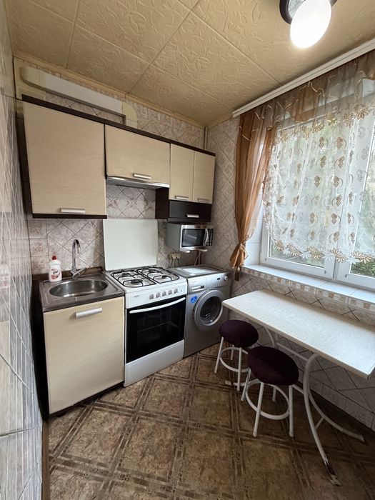 Продам 2 х комнатную  квартиру.Аэропорт