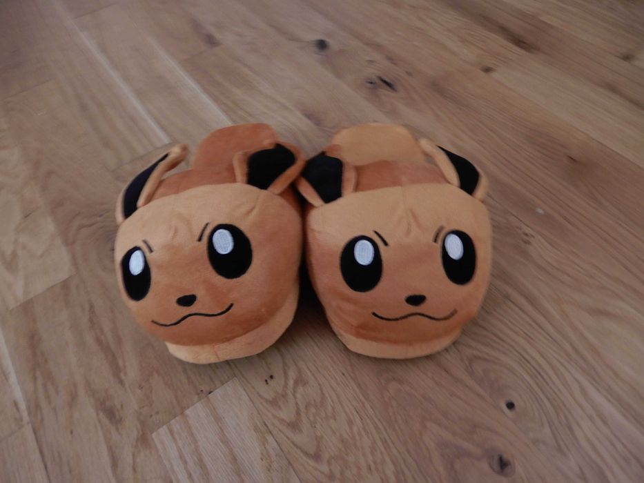 pantofle, klapki pokemon dla dziewczyny rozmiar 36-39