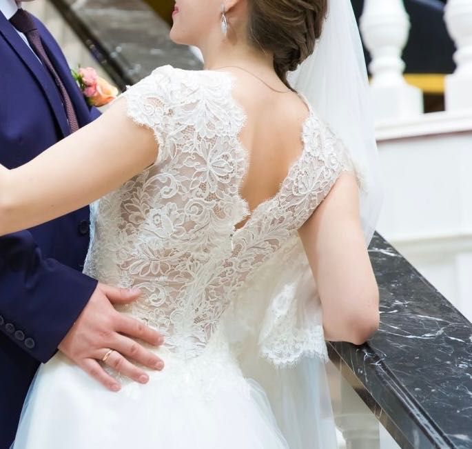 Ніжна весільна сукня, айворі, розмір 36/S/44