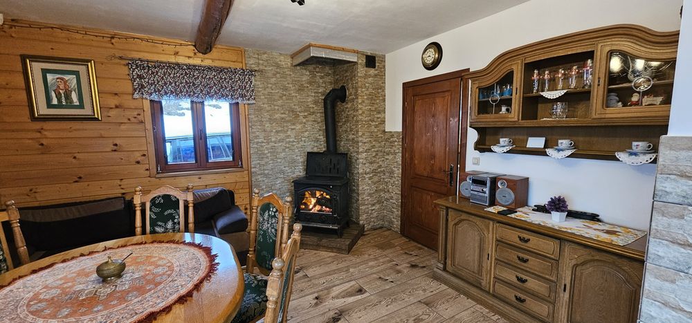 Domek w górach z tarasem widokowym.  Beskid Żywiecki.  Rajcza