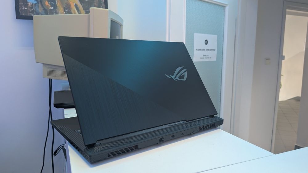Laptop ASUS ROG Strix G531GW i9-9980HK/32Gb/RTX2070/512Gb