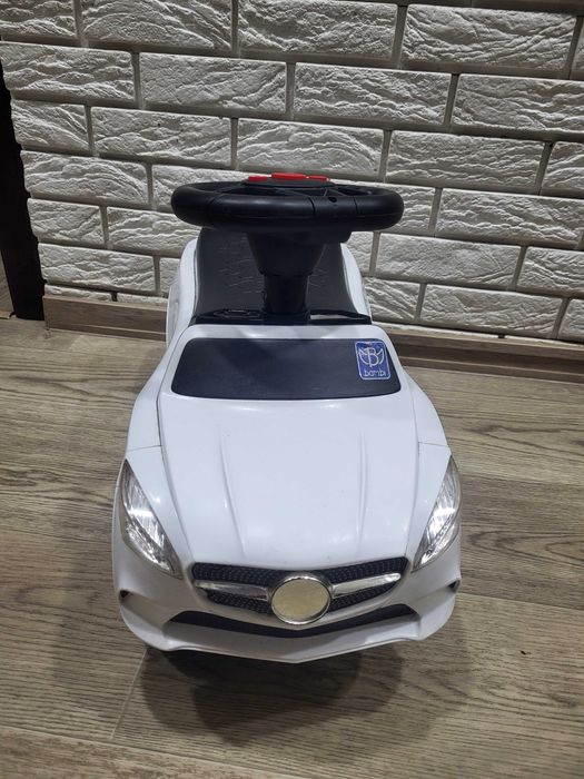 Машинка толокар Bambi