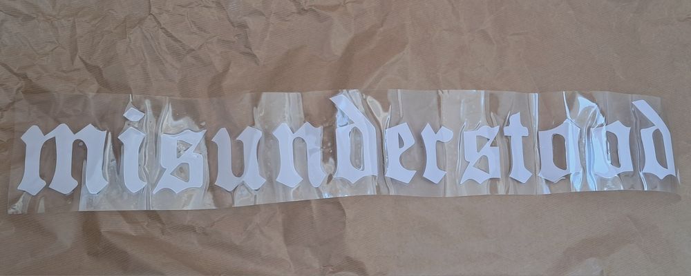 Продам наклейку на авто