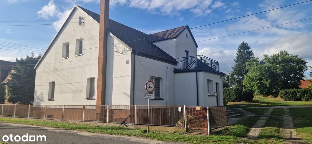 Wolnostojący dom do wynajęcia na wsi