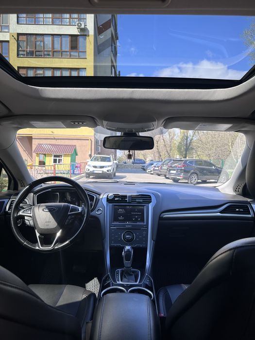 Ford Fusion Hybrid PHEV  Titanium