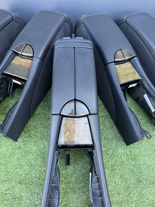 Підлокітник  Mercedes W211