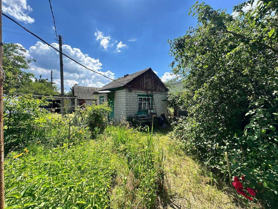 Пропонуємо до продажу Будинок з великим подвір’ям с. Сокирне