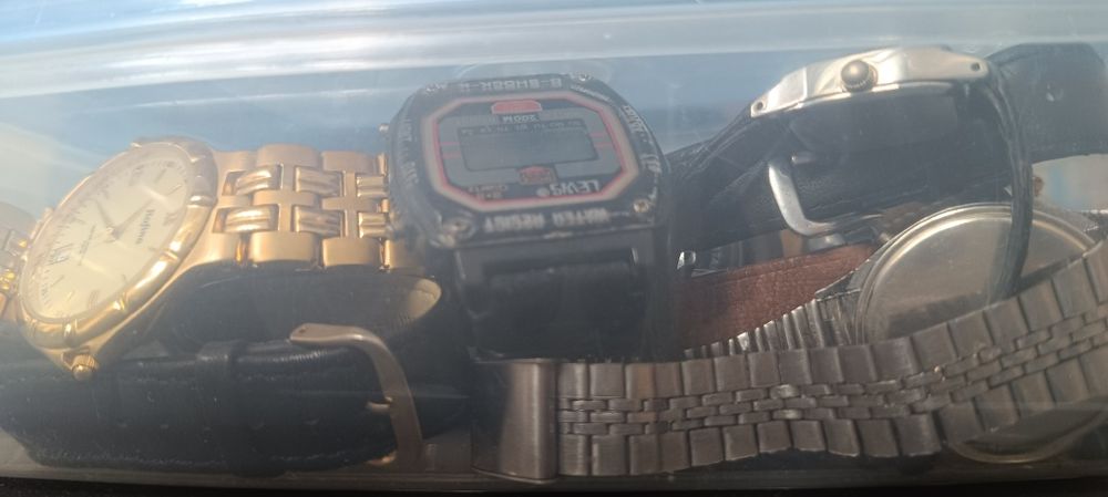 19 zegarków vitage/retro