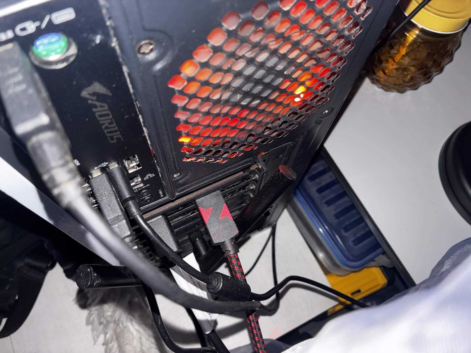 PC Gaming Completo — Ryzen 3 3300X | Sapphire RX 6600 XT 8GB | 16GB RAM | SSD + HDD