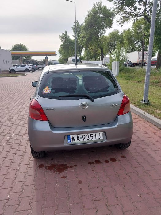 Auto toyota yaris