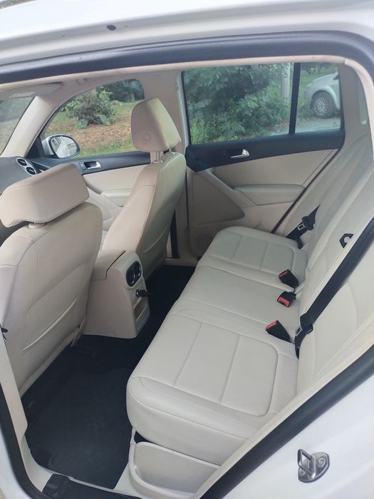 Volkswagen Tiguan 2010 VIN WVGBV7AX3AW532836 фото оголошення 15 з 17