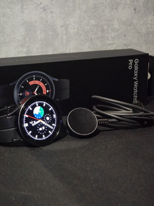 Samsung Galaxy Watch 5 Pro 45mm smartwatch