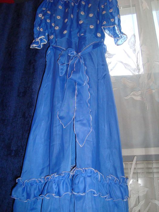 Продаю платье нарядное, р. 46-48