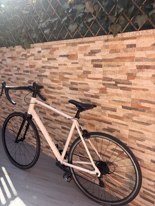 Bicicleta de Estrada / Urbana – Branca, Restaurada (7 Vel)