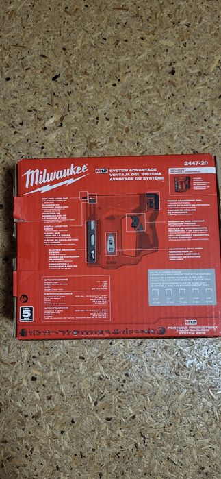 Milwaukee 2447-20 M12 Акумуляторный степлер 12Вольт