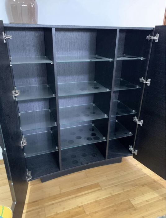 Vitrine usada como nova