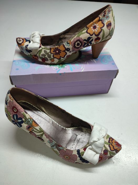 Sapatos Floridos GRAU