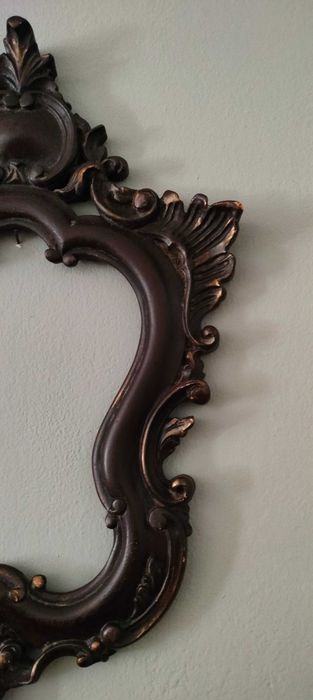 Moldura em talha com toques dourados