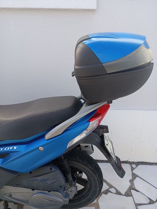 Scooter 125 bom estado