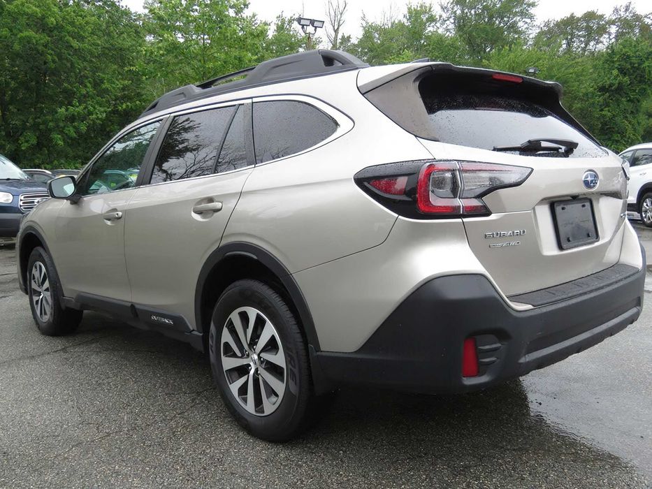Subaru Outback      2021
