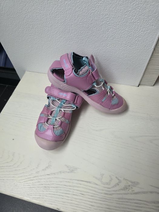 Sandały pólsandały dziewczęce geox 33