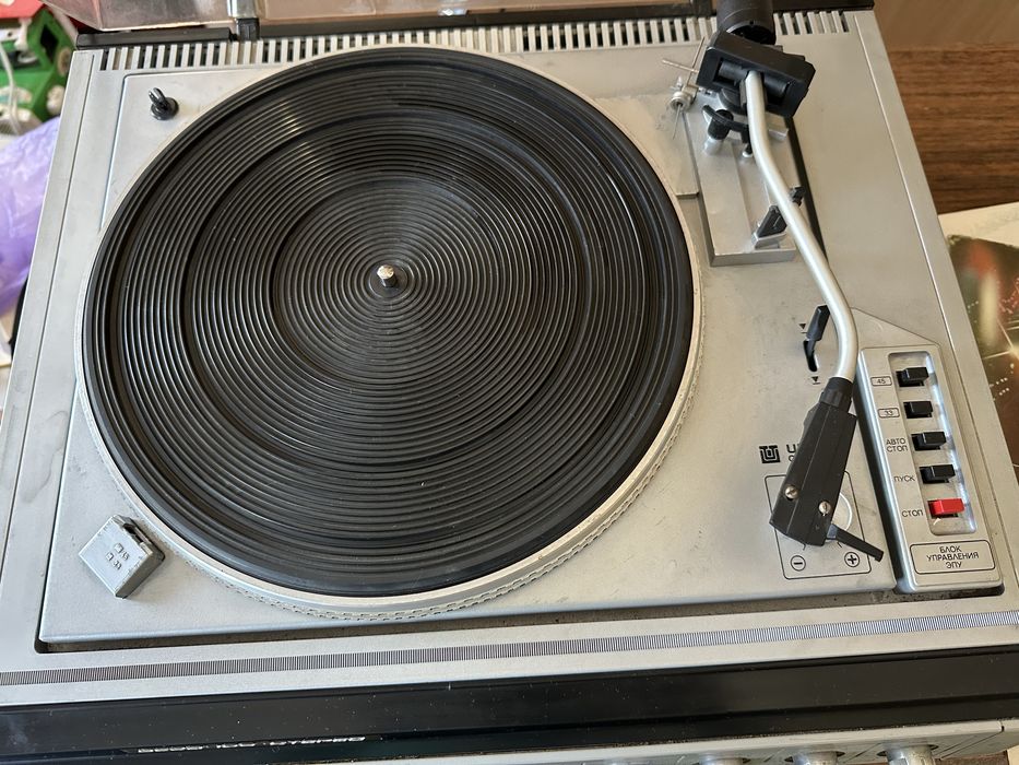 Проигрыватель винила «Вега•109»