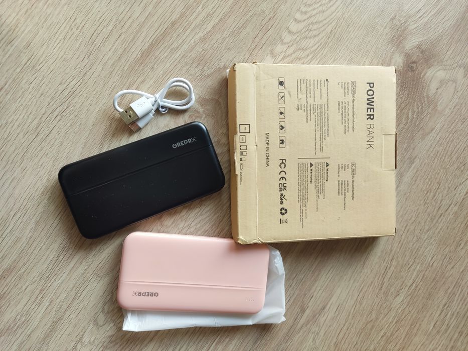 Dwa powerbanki nowe
