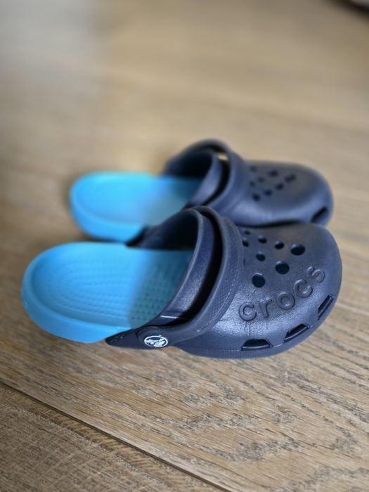 Шльопанці Crocs J1
