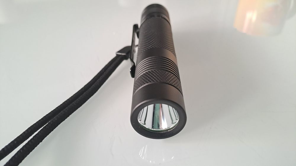 Latarka Convoy S2 SFT40 5000K – Nowa, pełny zestaw (Magnes, Clip, Diffuser)