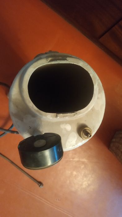 Продам опрыскиватель металлический 15 л