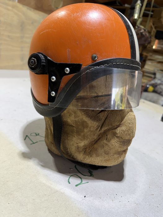 Sprzedam kask z przyłbicą