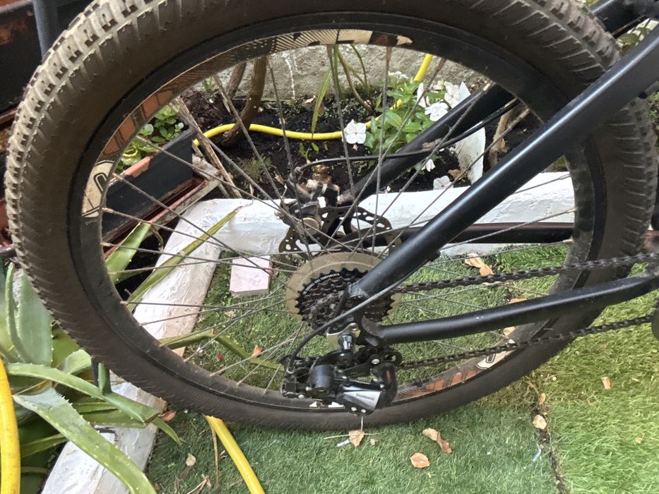Bicicleta berg stuka como nova